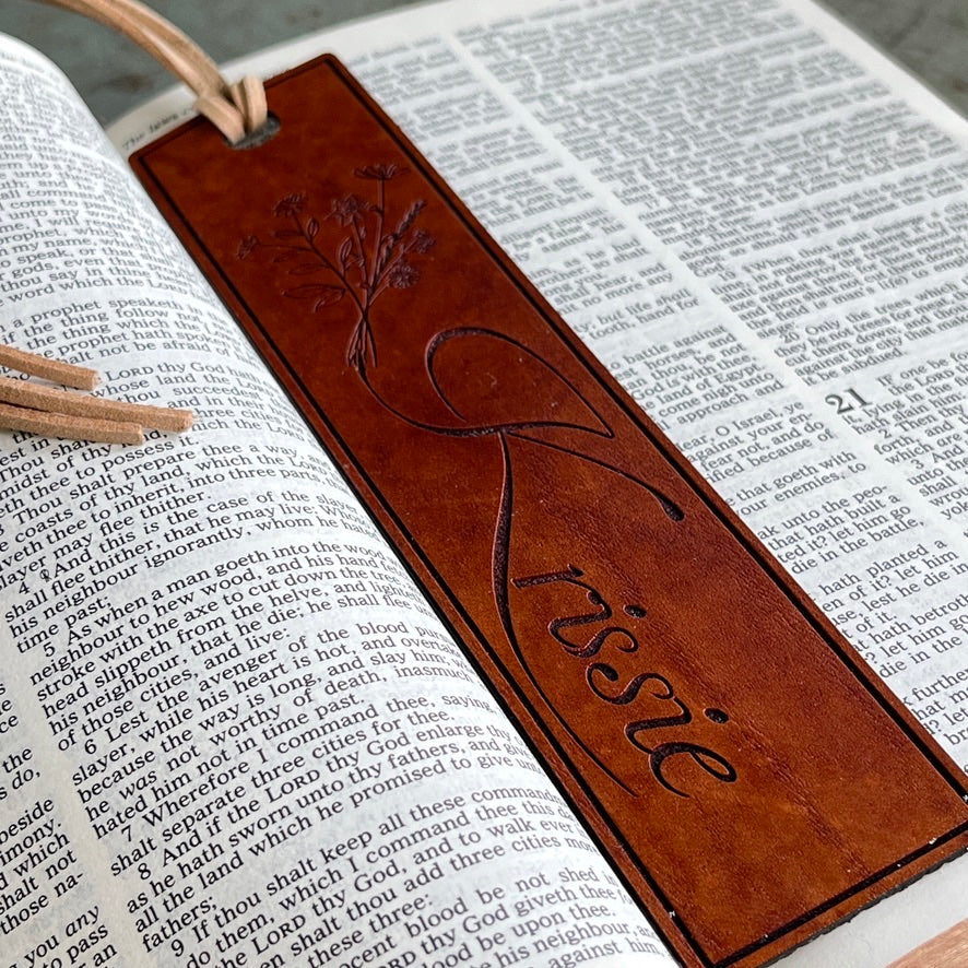 Leather Name Bookmark – Hand-Drawn Wildflowers Personalized Gift