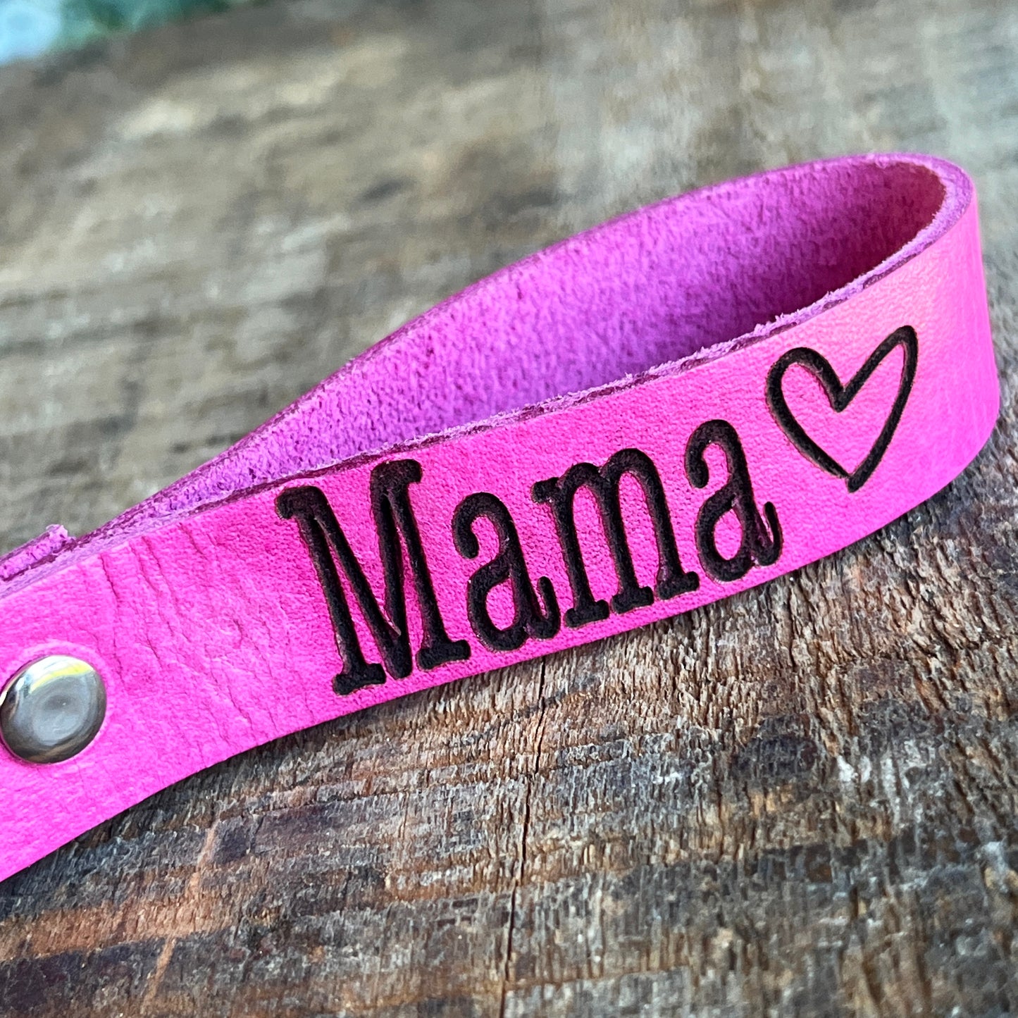 Mama Leather Keychain in Pink with Heart, Custom Mom Gifts for Mothers Day