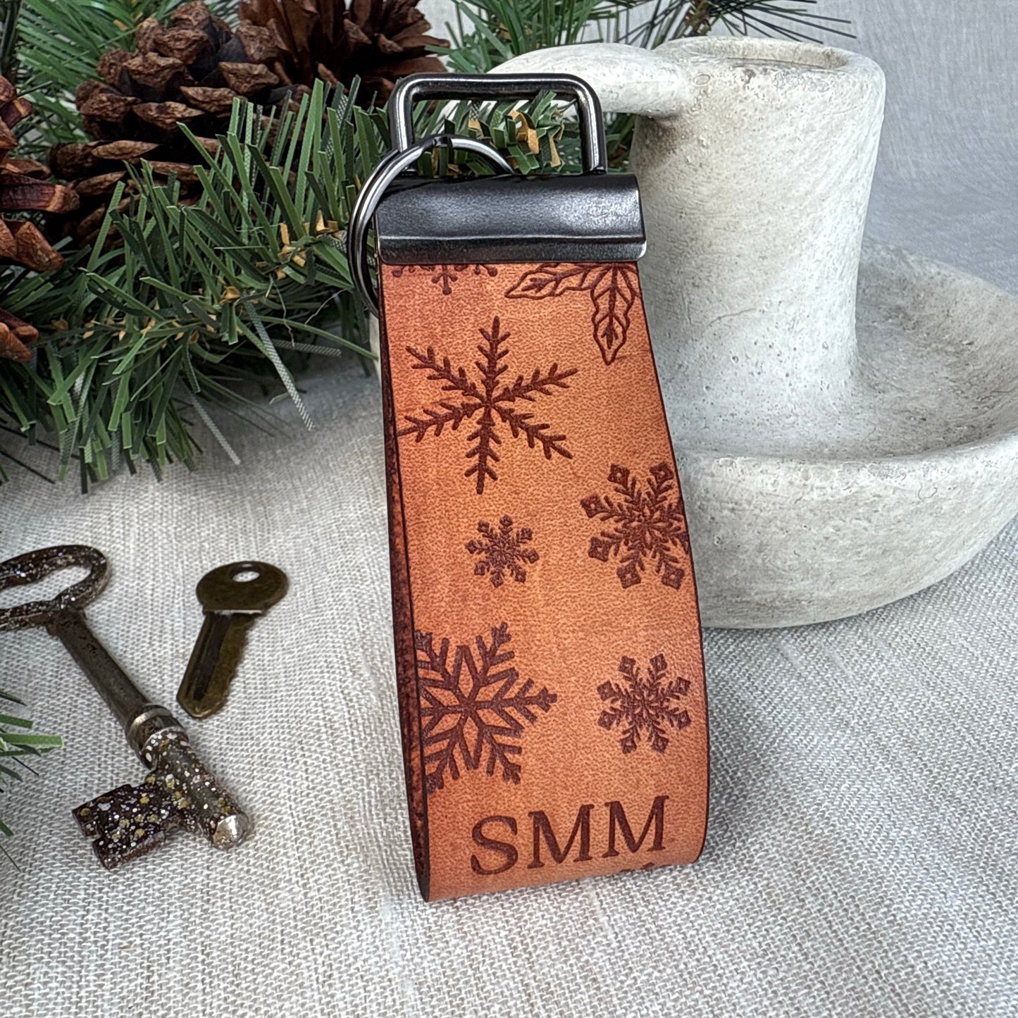 Personalized Leather Snowflake Keyfob with Initials – Custom Genuine Leather Keychain