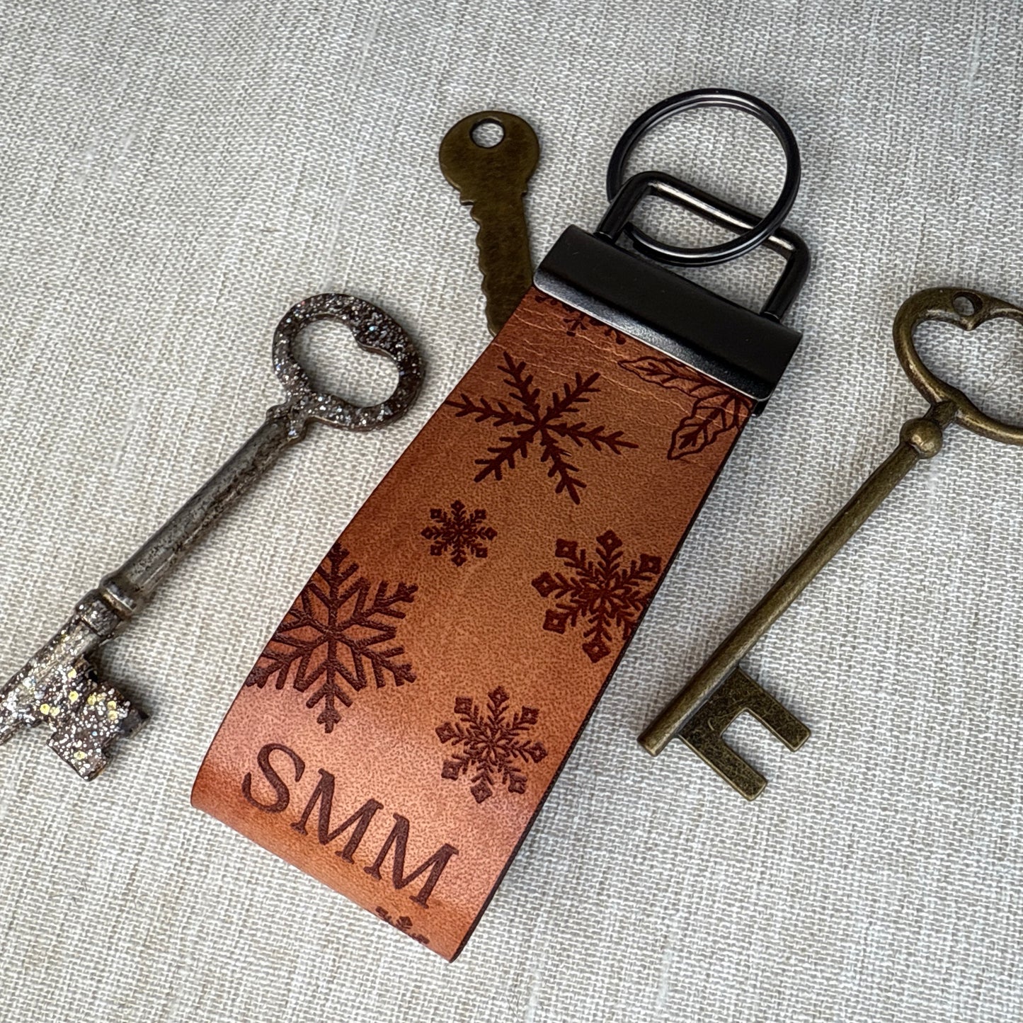 Personalized Leather Snowflake Keyfob with Initials – Custom Genuine Leather Keychain