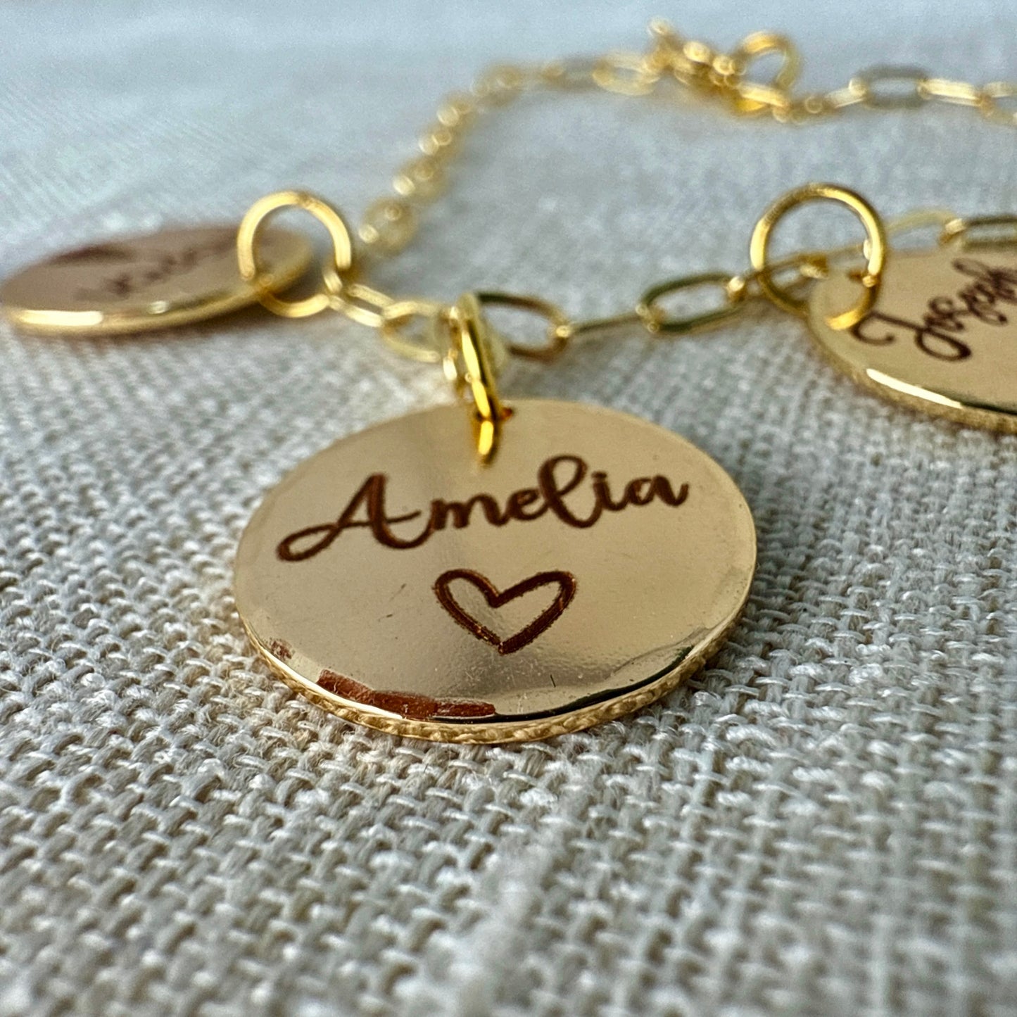 Personalized Charm Bracelet with Names and Dates – Meaningful Keepsake Gift
