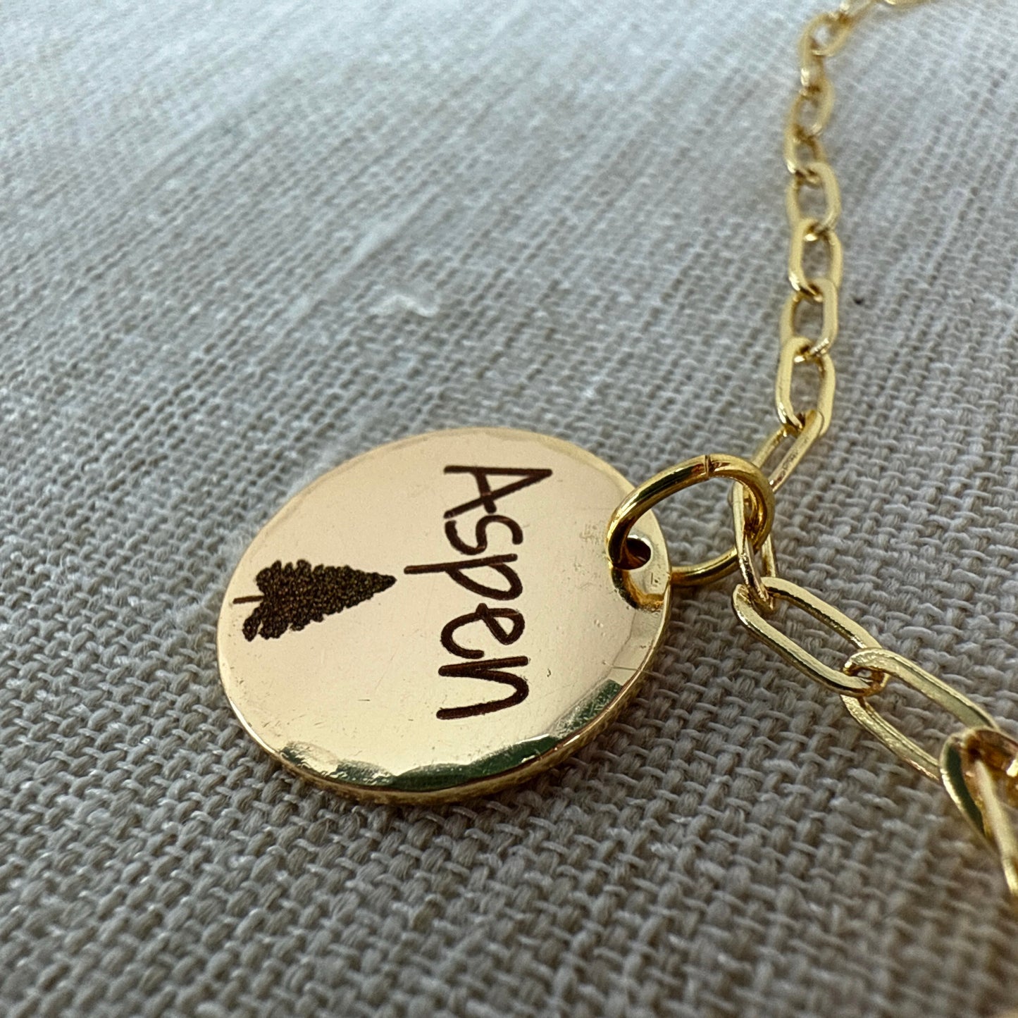 Personalized Charm Bracelet with Names and Dates – Meaningful Keepsake Gift