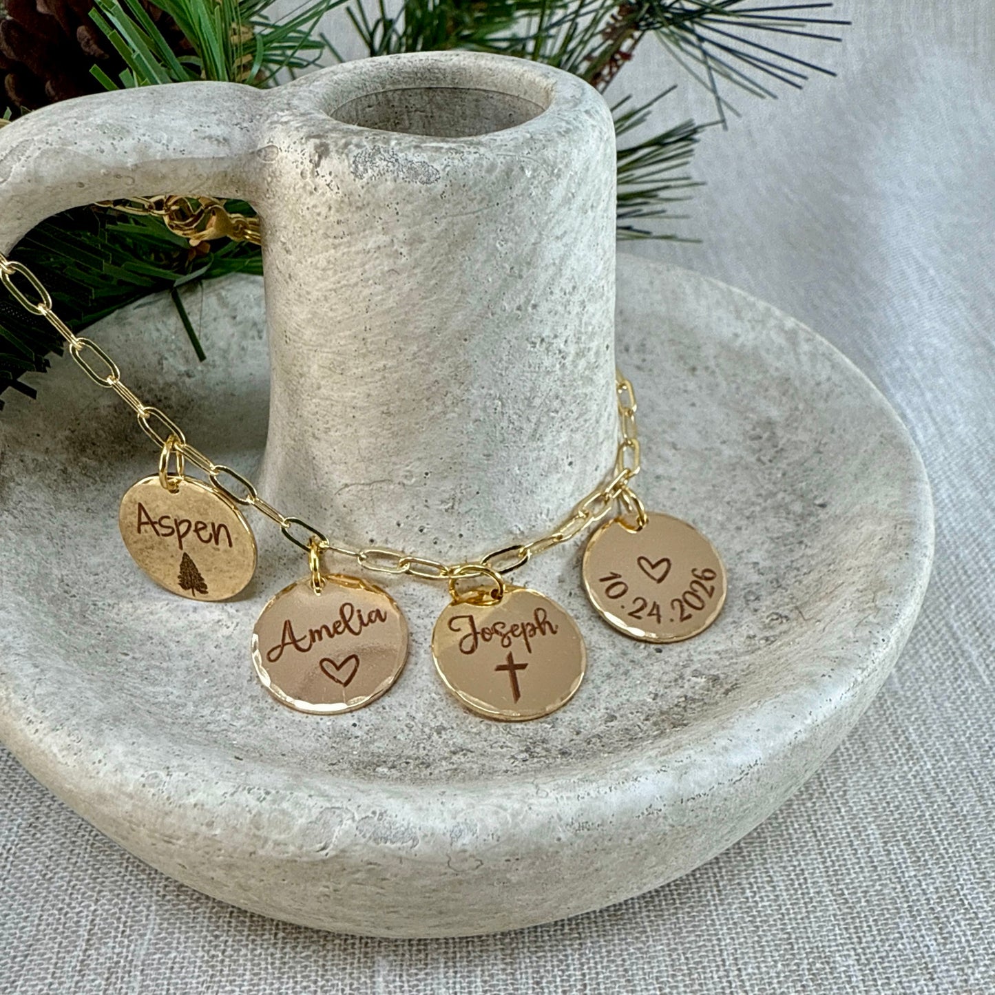 Personalized Charm Bracelet with Names and Dates – Meaningful Keepsake Gift