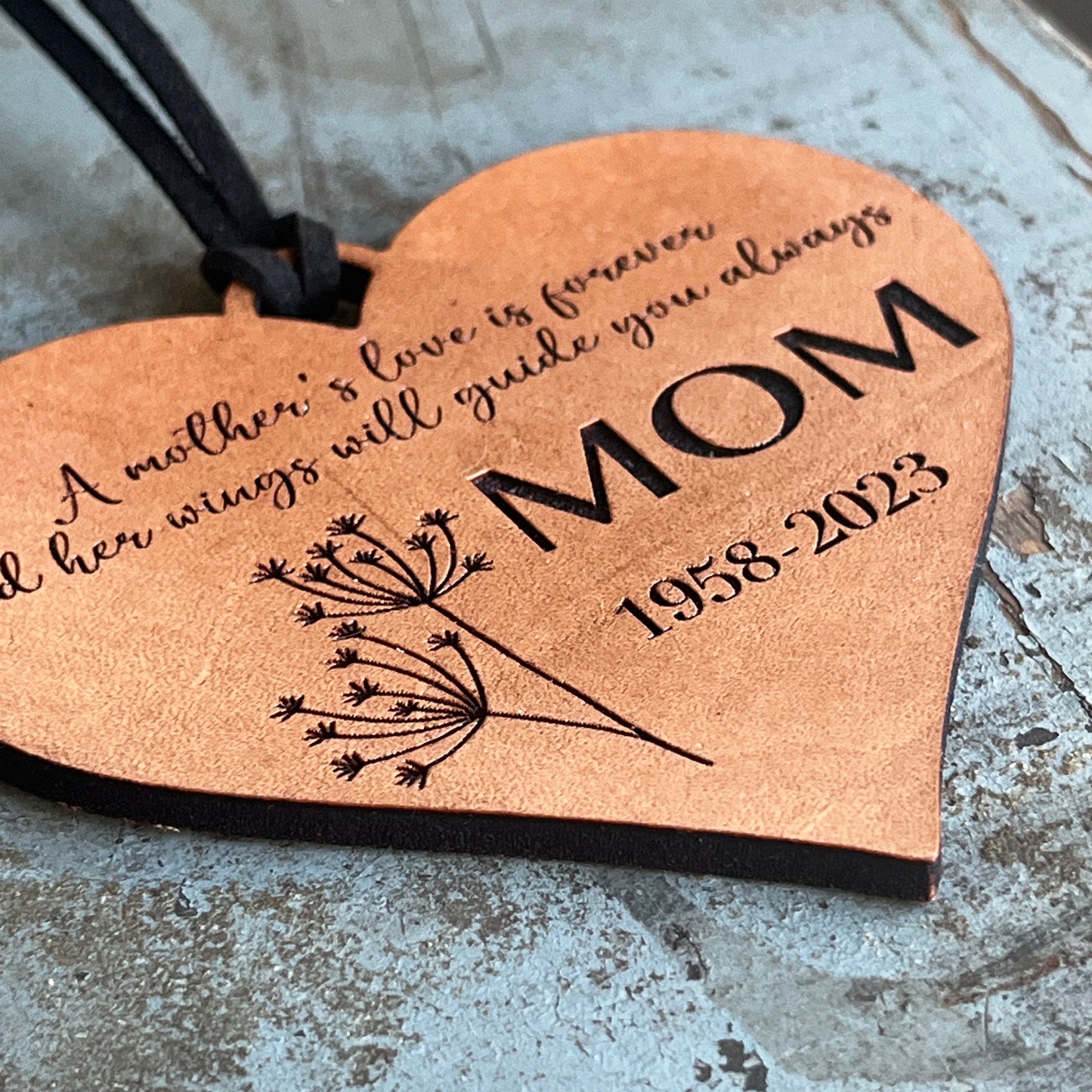 Personalized Leather Heart Memorial Ornament for Mom – In Loving Memory with Custom Dates