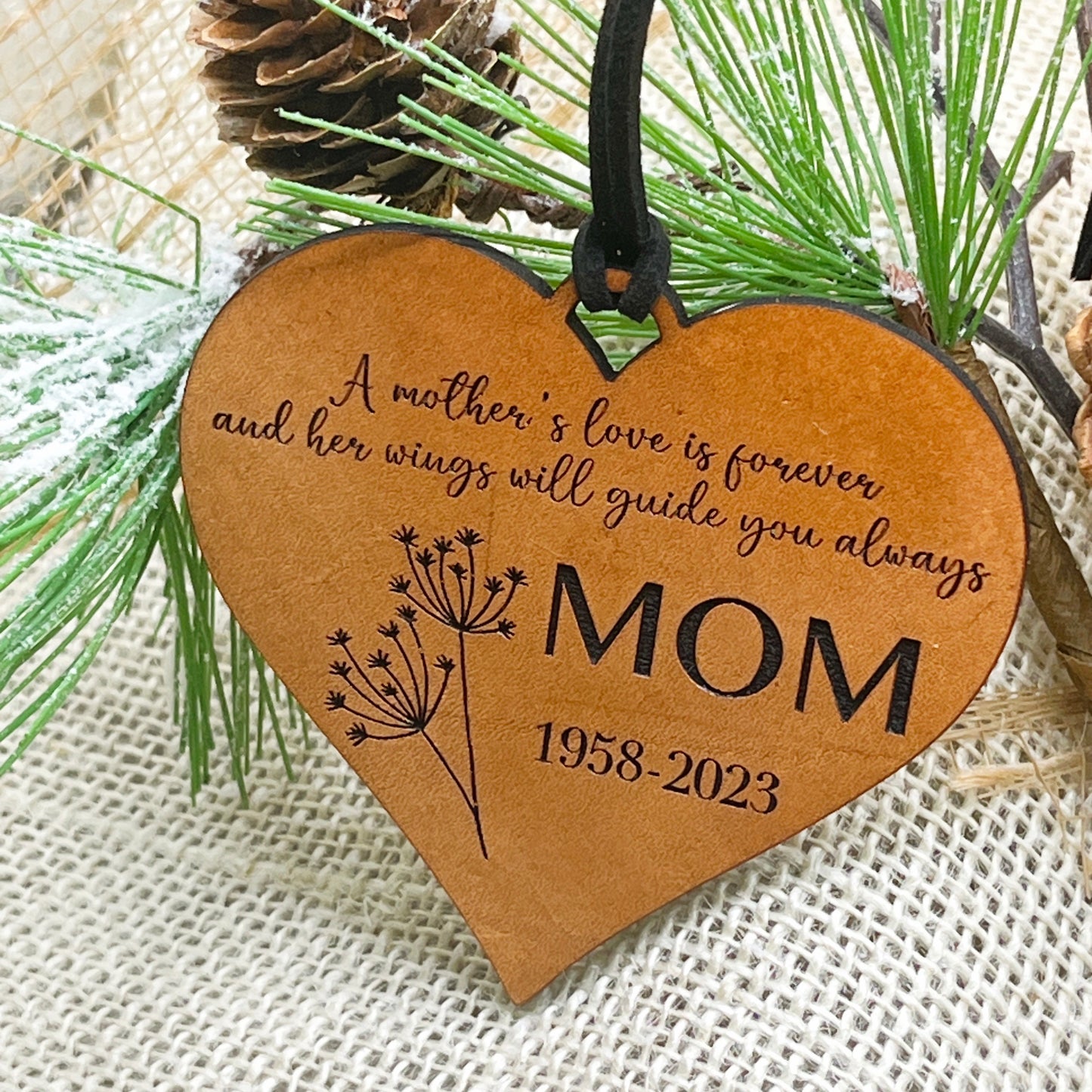 Personalized Leather Heart Memorial Ornament for Mom – In Loving Memory with Custom Dates